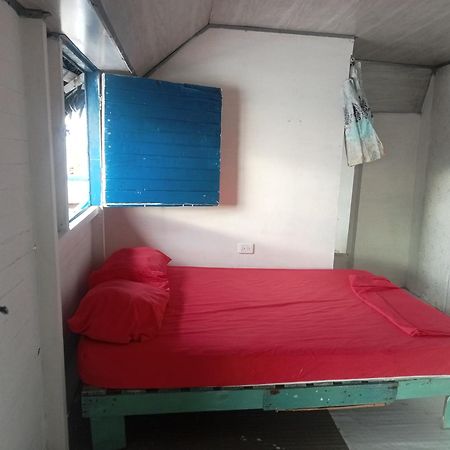 Hostal פלאיה בלנקה מראה חיצוני תמונה