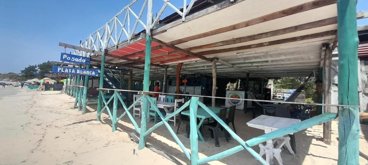 Hostal פלאיה בלנקה מראה חיצוני תמונה