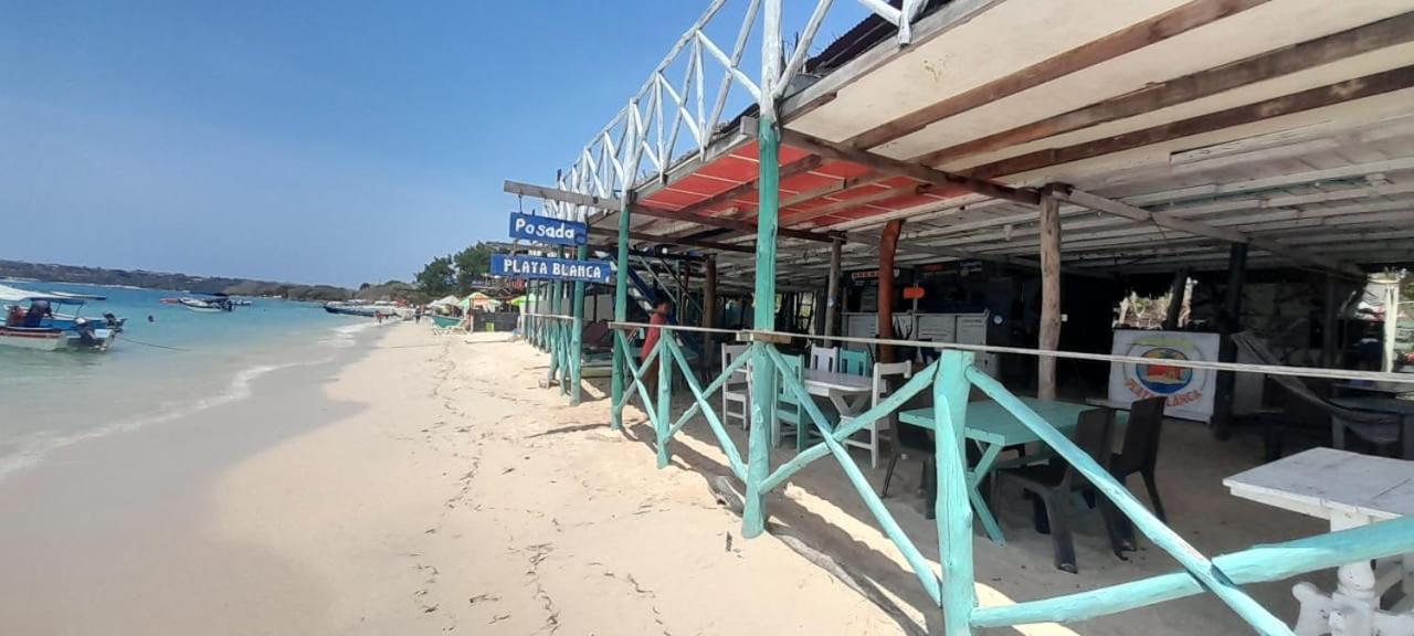 Hostal פלאיה בלנקה מראה חיצוני תמונה