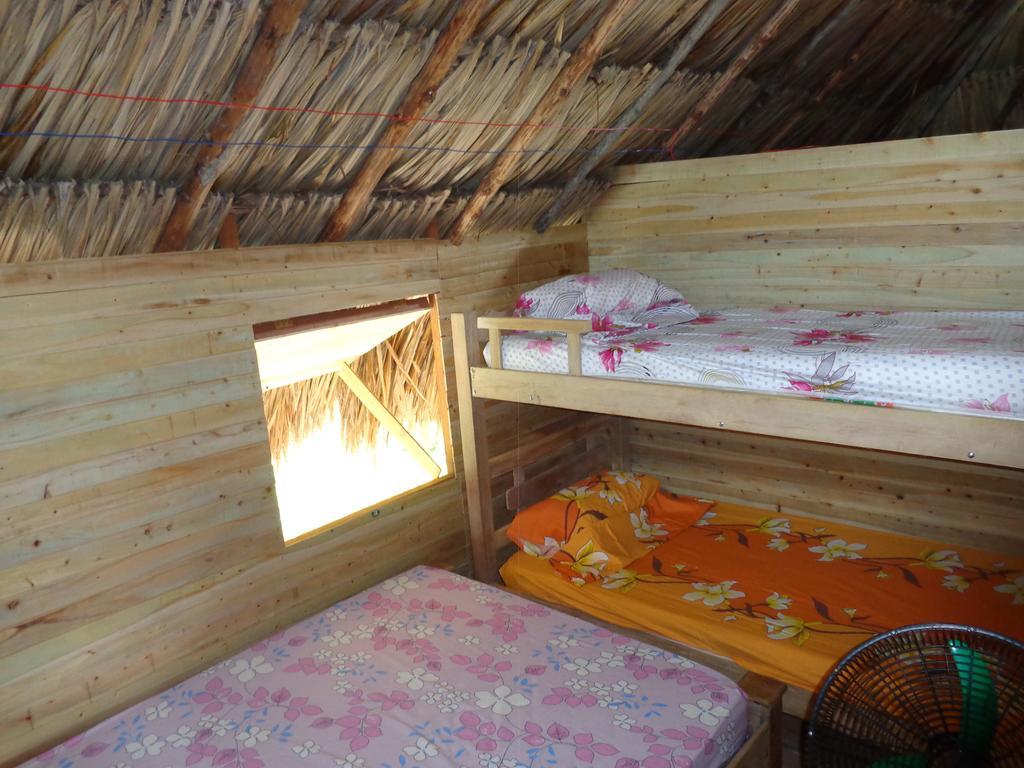 Hostal פלאיה בלנקה מראה חיצוני תמונה