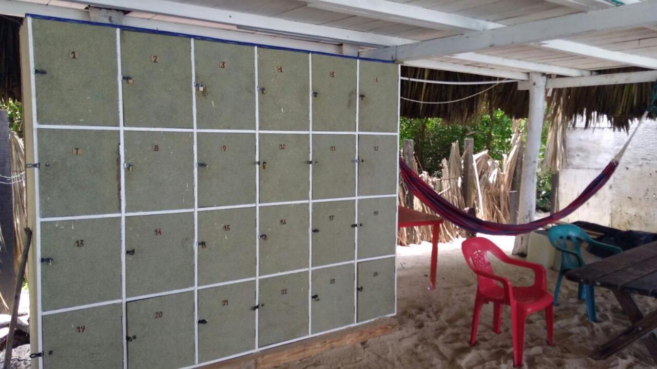 Hostal פלאיה בלנקה מראה חיצוני תמונה